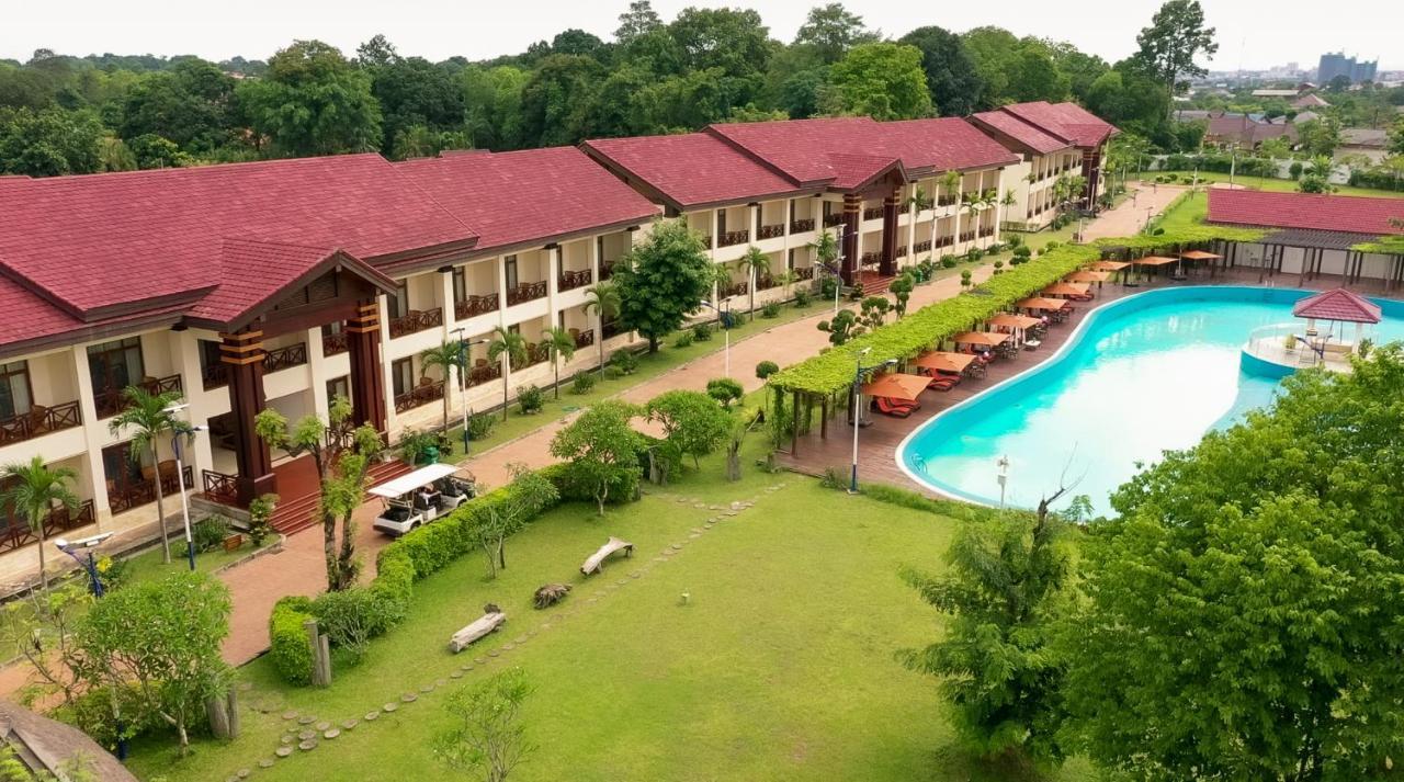 36Manor International Sport Hotel Виентиане Екстериор снимка