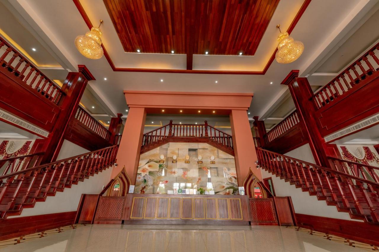 36Manor International Sport Hotel Виентиане Екстериор снимка
