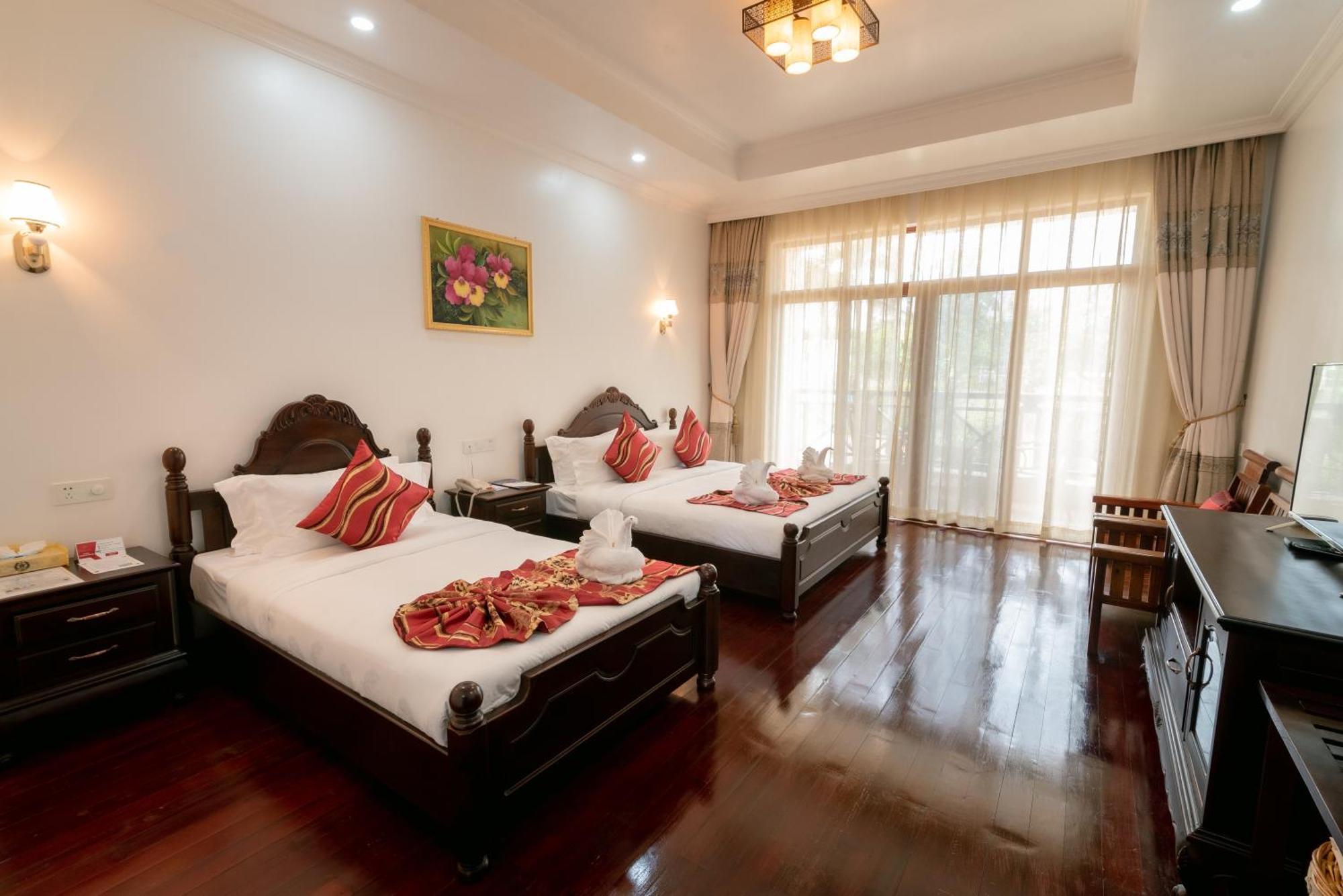 36Manor International Sport Hotel Виентиане Екстериор снимка