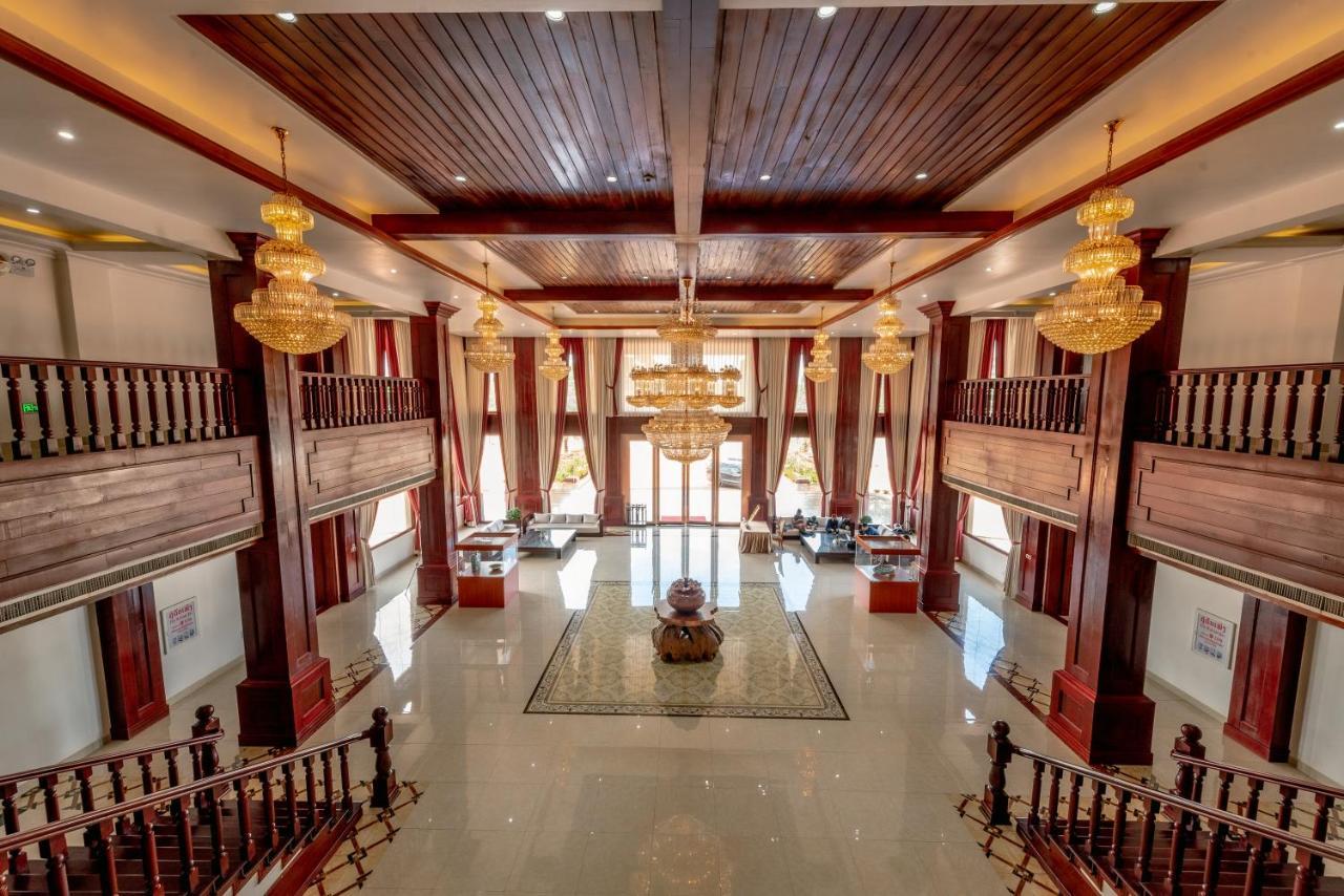 36Manor International Sport Hotel Виентиане Екстериор снимка