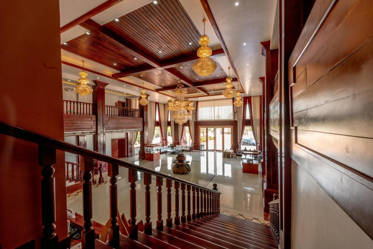 36Manor International Sport Hotel Виентиане Екстериор снимка