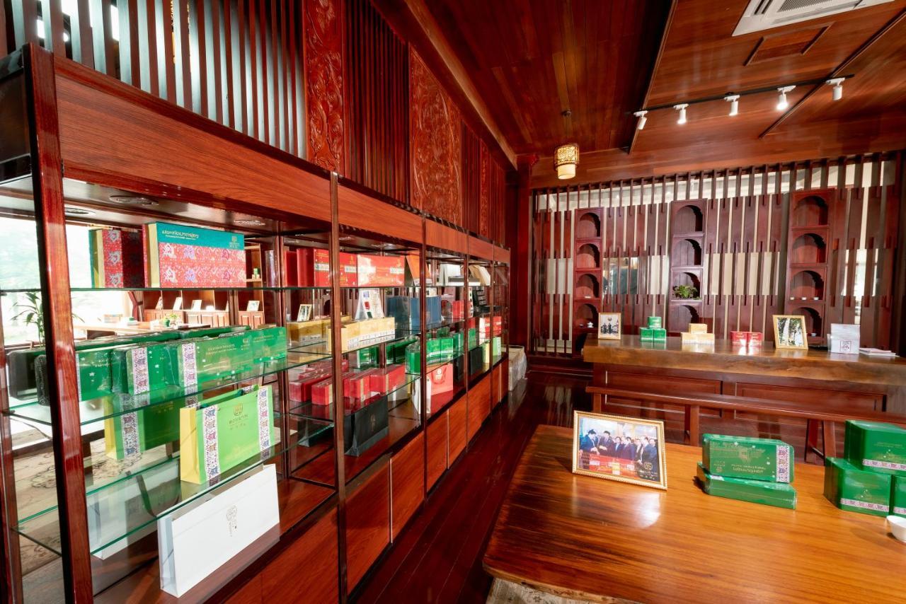 36Manor International Sport Hotel Виентиане Екстериор снимка