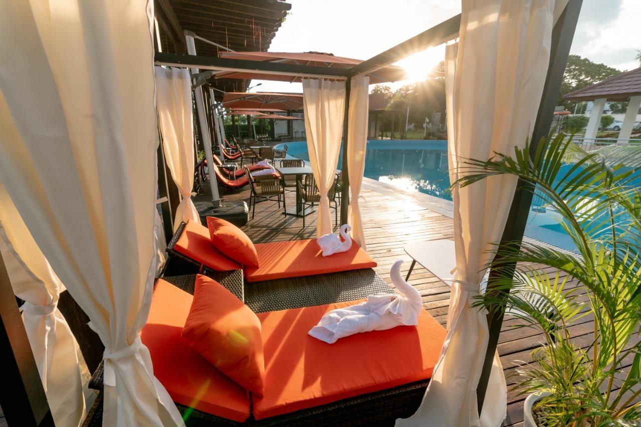 36Manor International Sport Hotel Виентиане Екстериор снимка