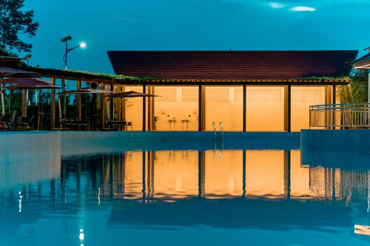 36Manor International Sport Hotel Виентиане Екстериор снимка